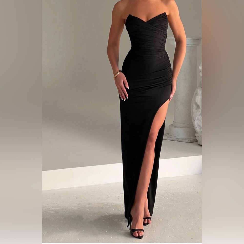 Elegant Black Evening Gown